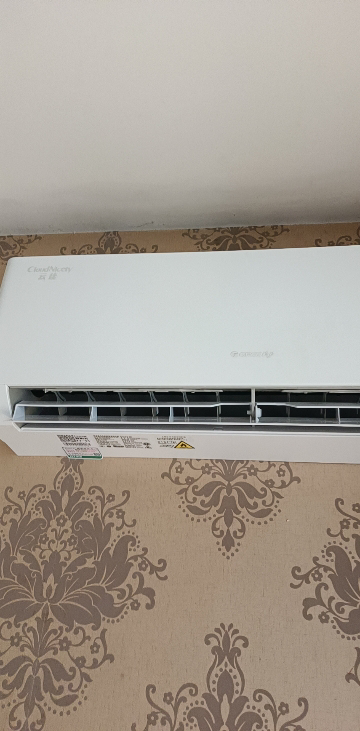 [格力官方旗舰店]云佳新能效正1.5匹变频冷暖挂机空调 KFR-35GW/NhGc1B 家用低音 新一级能效晒单图