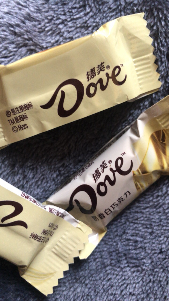 德芙(DOVE)巧克力84g袋装多种口味奶香白巧克力晒单图