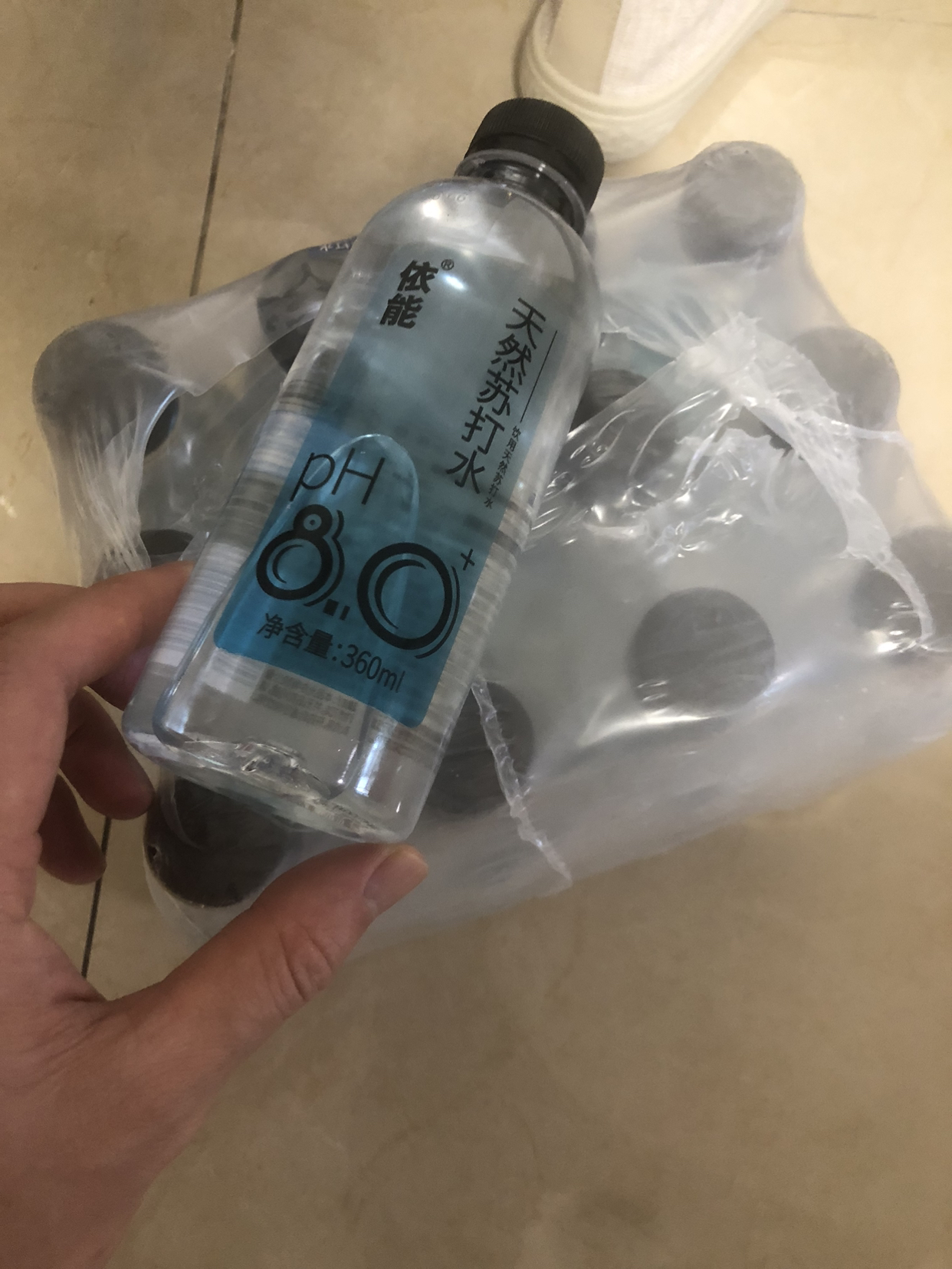 依能天然苏打水弱碱性ph8.0+无添加饮用天然水360ml*12晒单图