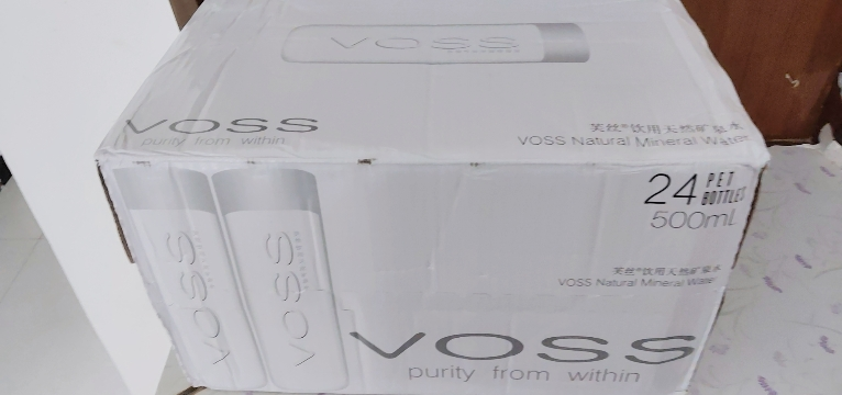芙丝(VOSS)挪威品牌 塑料瓶国产矿泉水 500ml*24瓶装 矿泉水 瓶装饮用水纯净水晒单图
