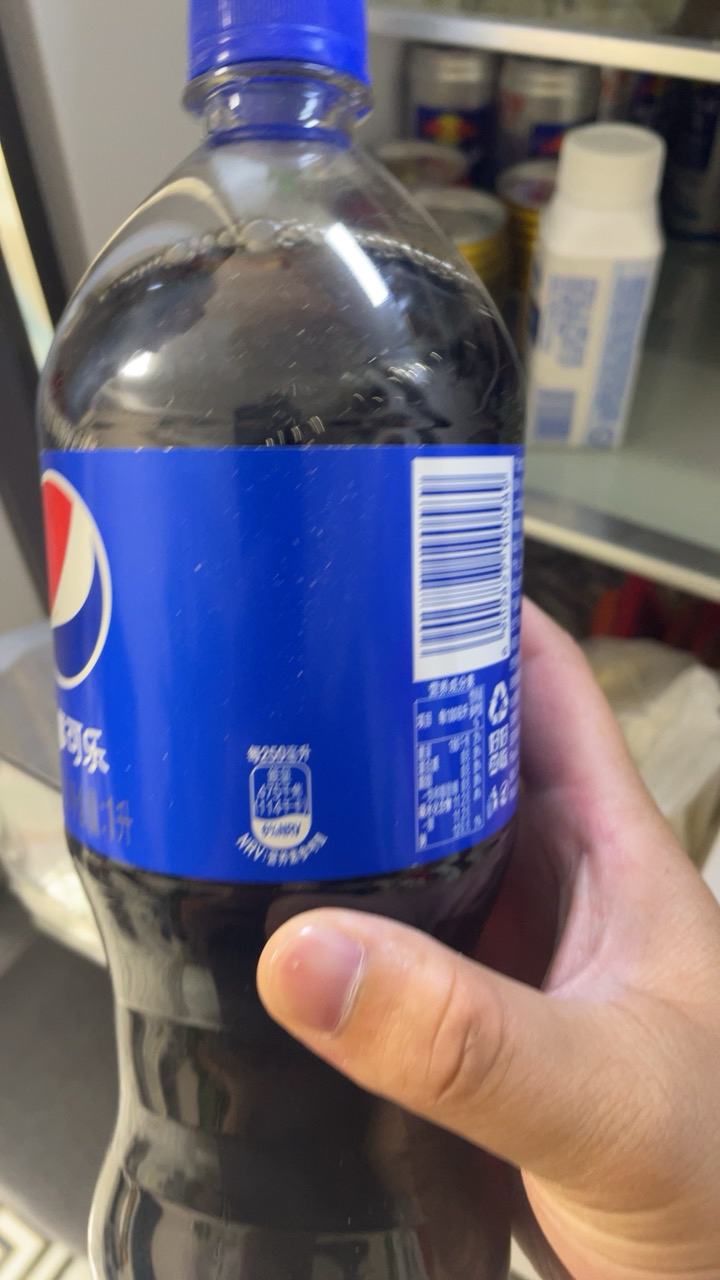 百事可乐 Pepsi 汽水 碳酸饮料 1L*2瓶 (新老包装随机发货) 百事出品晒单图