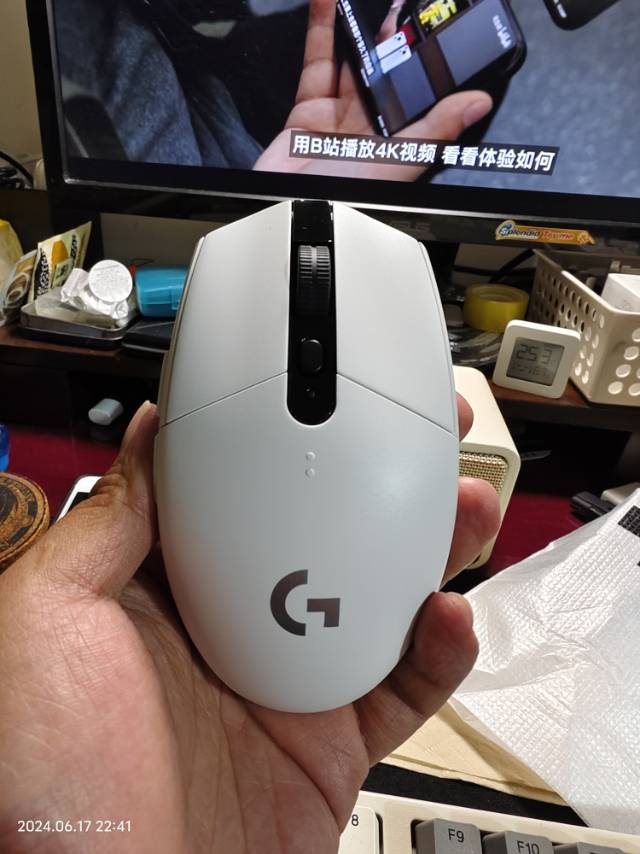 罗技(Logitech)G304电竞游戏无线鼠标USB接收台式机笔记本电脑通用正品原装便携绝地求生神器吃鸡宏APEX白色晒单图