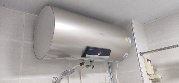 AO史密斯60升电热水器 金圭内胆 晶彩设计 手机预约 双棒双3kW速热 E60VNP APP智控晒单图
