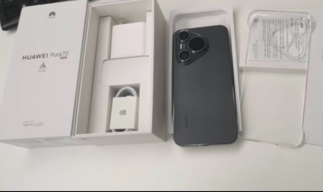 华为/HUAWEI Pura70 12GB+1TB 羽砂黑 超高速风驰闪拍 第二代昆仑玻璃 双超级快充 华为P70智能旗舰手机晒单图