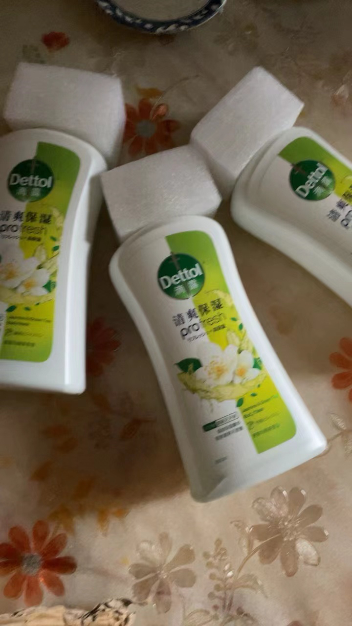 滴露清爽保湿沐浴露 茉莉与绿茶清香950g晒单图