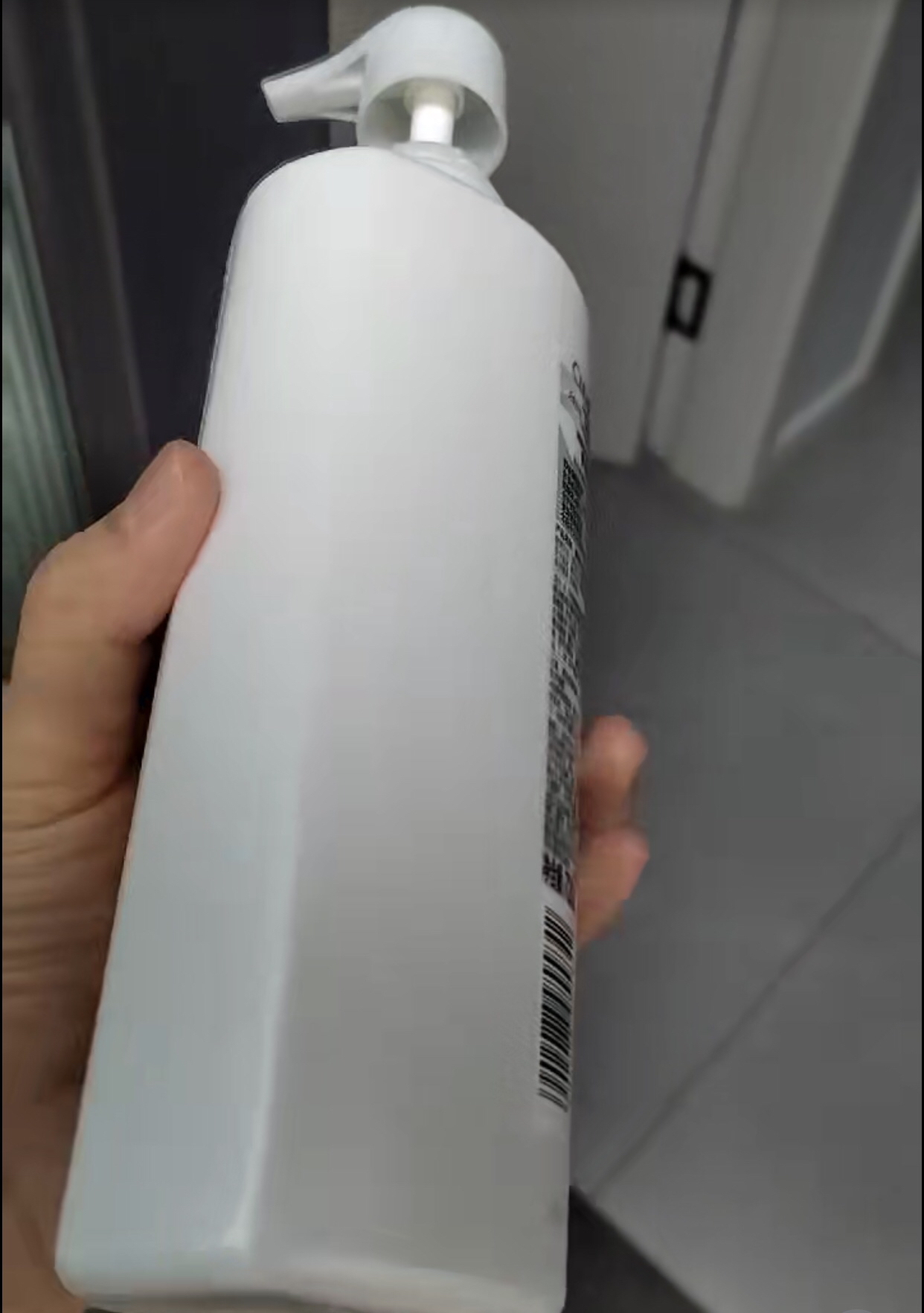清扬(CLEAR)男士持证防脱去屑强根韧发控油劲能瓶洗发水650g 洗发露洗头膏C罗晒单图