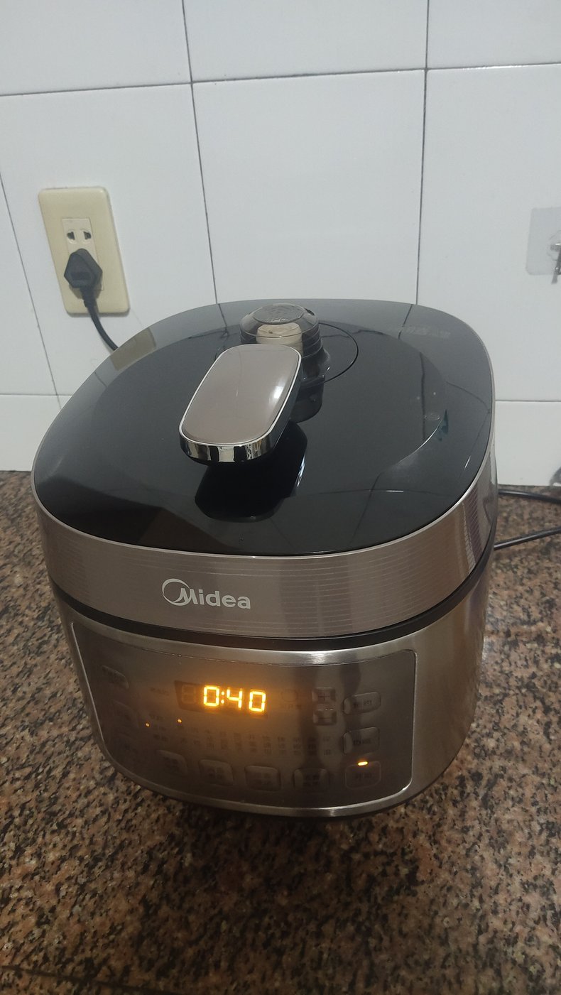 美的(Midea)浓香系列 智能电压力锅5L家用多功能一锅双钢胆IH电磁加热自动排气高压锅YL50P602 (3-6人)晒单图