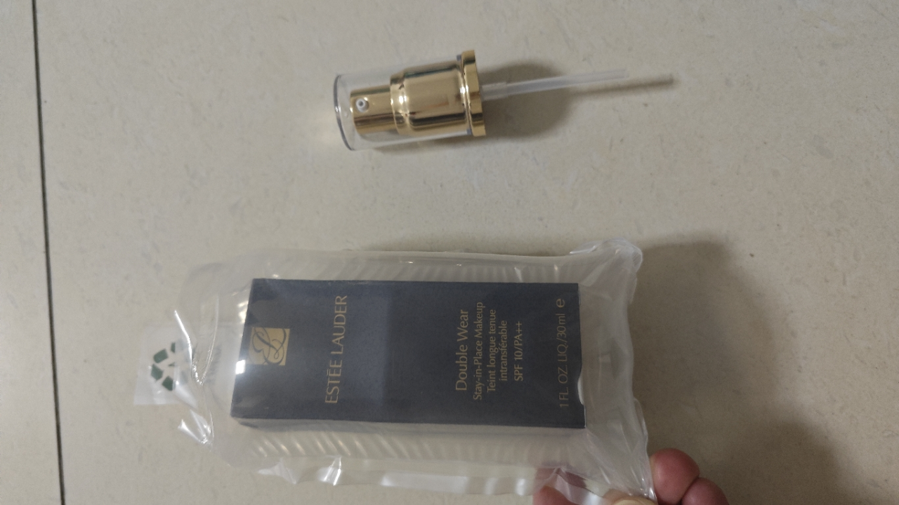 雅诗兰黛Estee Lauder DW粉底液持妆粉底液30ml防晒隔离 DW粉底液17号1W1(象牙白)适合/白肌晒单图