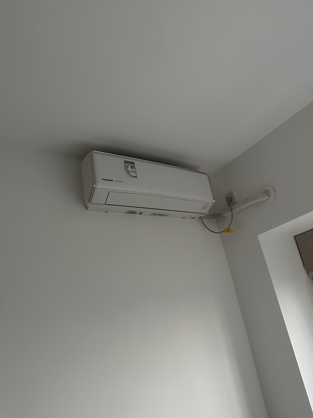 松下(Panasonic)3匹新一级直流变频冷暖 20倍纳诺怡除菌圆柱立式柜机空调 电辅热WIFI智控JM72F310G晒单图