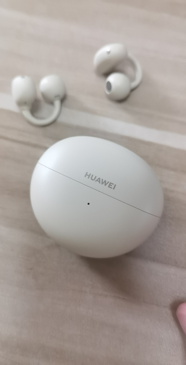 华为/HUAWEI FreeClip 耳夹耳机 开放式不入耳无线蓝牙耳机 稳固舒适佩戴 8小时连续播放 暖星云晒单图