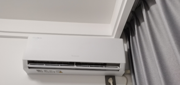 [格力官方旗舰店]云佳新能效正1.5匹变频冷暖挂机空调 KFR-35GW/NhGc1B 家用低音 新一级能效晒单图