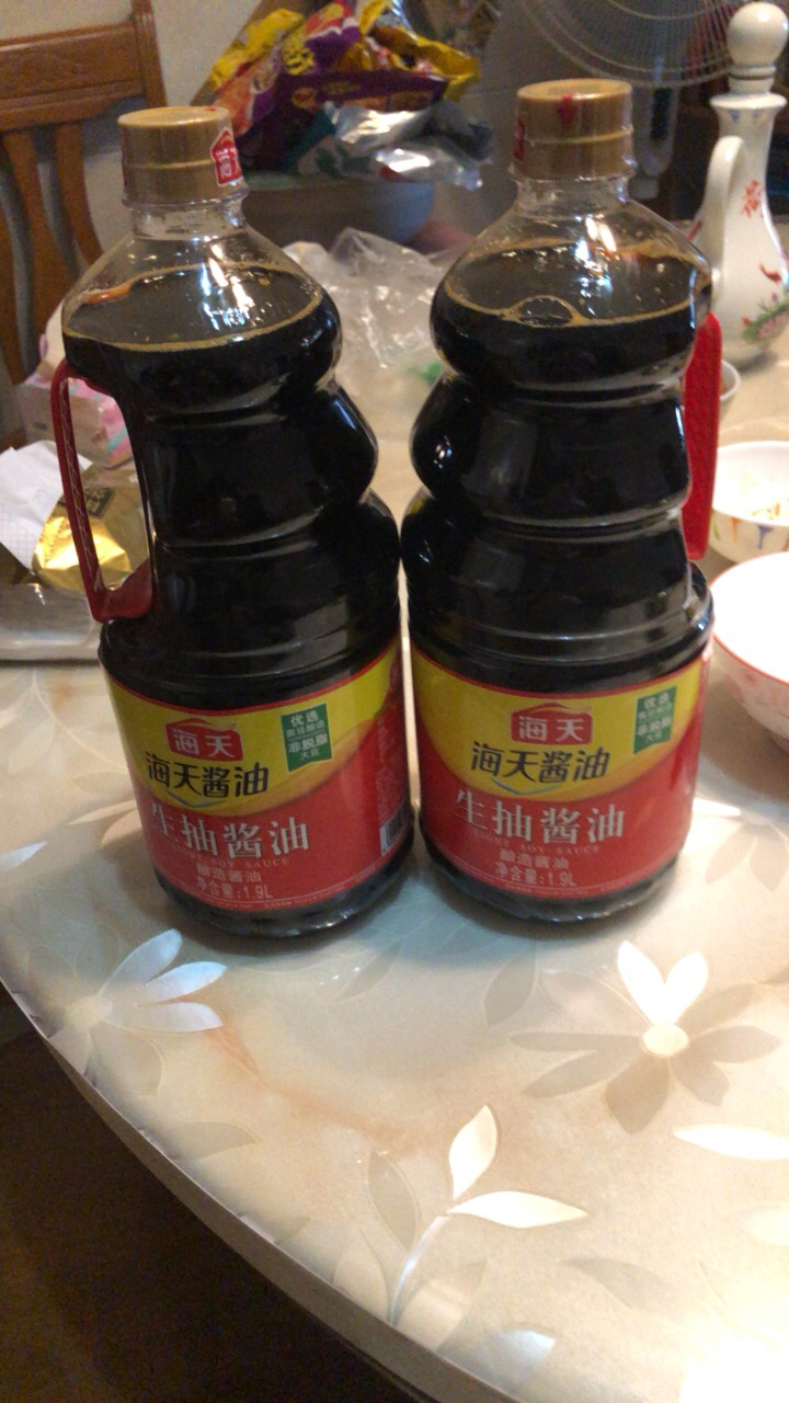 海天生抽酱油1.9L*2瓶实惠装酿造酱油炒菜凉拌提鲜凉拌调味家用厨房烹饪晒单图