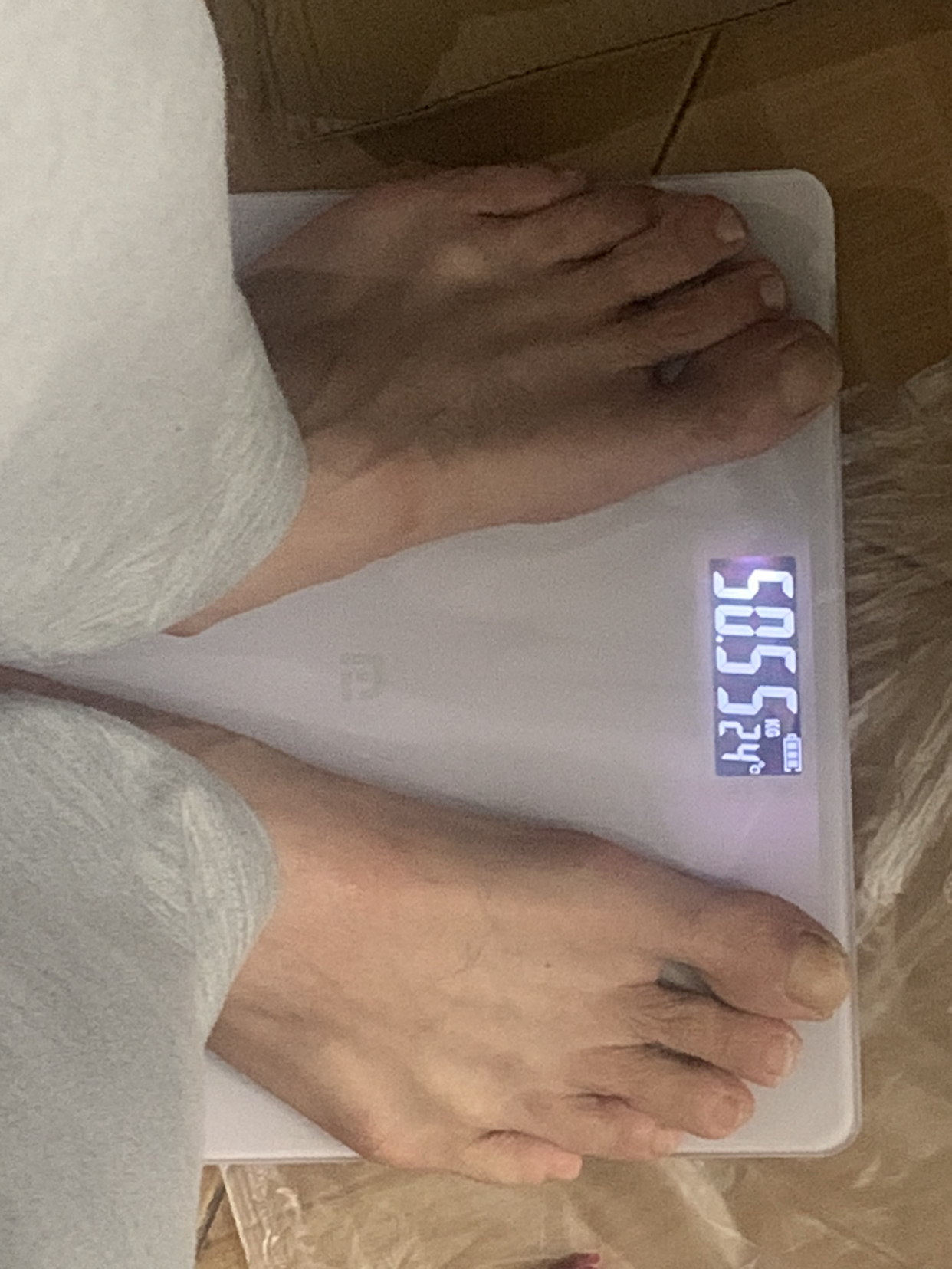 [苏宁严选]苏宁宜品智能体重秤B549白色智能电子称 家用精准 充电款晒单图