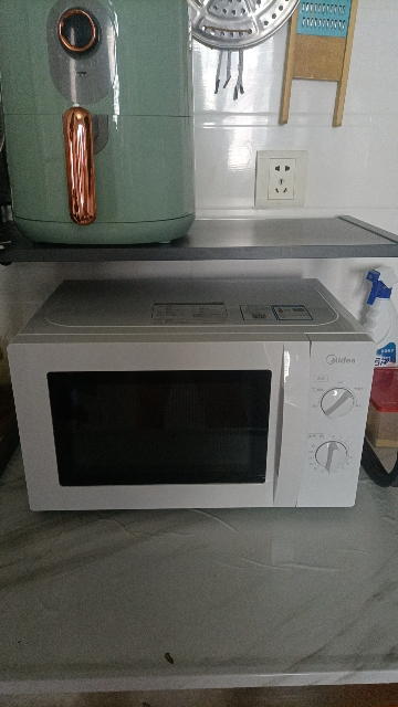 美的(Midea)快捷微波炉家用小型360°转盘加热旋钮操控易洁内胆(M1-L213B)经典款晒单图