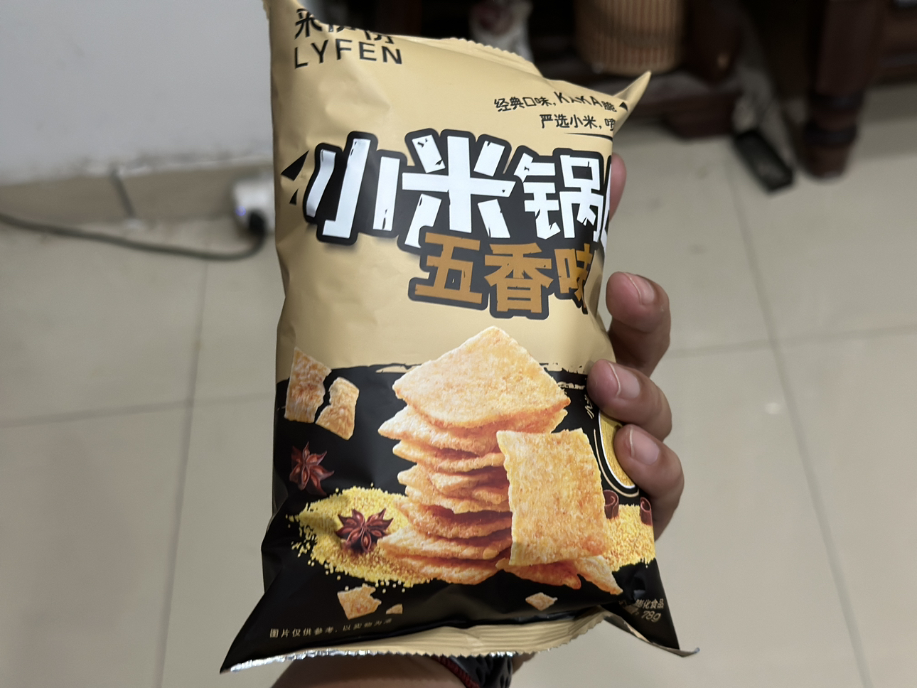 来伊份小米锅巴(五香味)78g*2袋晒单图