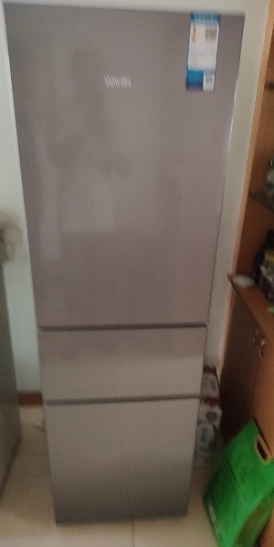 美的出品华凌冰箱 213升银灰色冰箱三门三温区家电冰箱节能低音小型家用租房冷冻冷藏小冰箱HR-223T晒单图