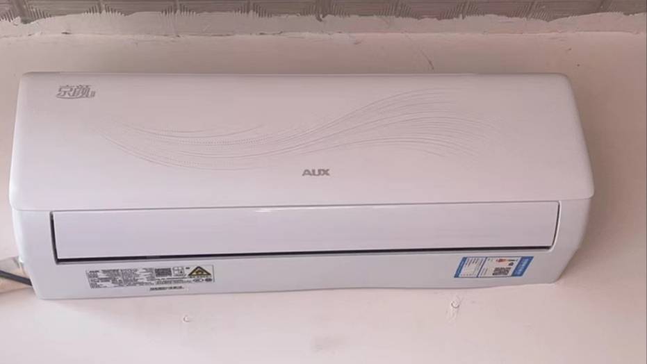 奥克斯(AUX)1.5匹P新一级能效 变频冷暖自清洁家用卧室壁挂式空调挂机 款式随机晒单图