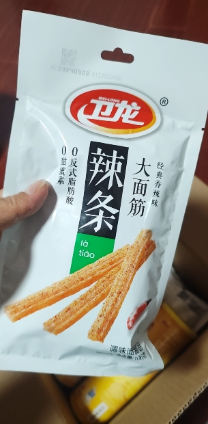 卫龙辣条大面筋106g*5包香辣网红小吃休闲零食品素肉聚餐晒单图