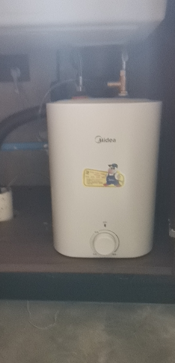 美的(Midea)暖敦敦上出水电热水器小厨宝家用7L迷你大水量连续出水搪瓷内胆一级能效速热F7.6-20CB5晒单图