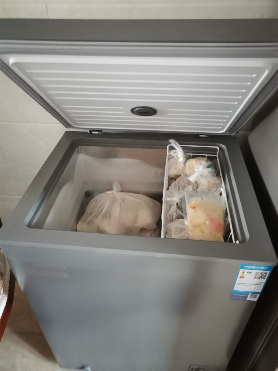 美的(Midea)冷柜143升 减霜家用囤货小冰柜 一级能效母婴母乳小冰箱 BD/BC-143KMF(E)以旧换新晒单图