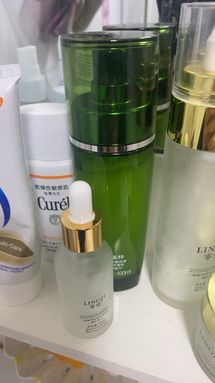 (PECHOIN)百雀羚男士乳液 男士净衡保湿控油平衡乳100ml 保湿补水滋润营养 新老款随机发晒单图