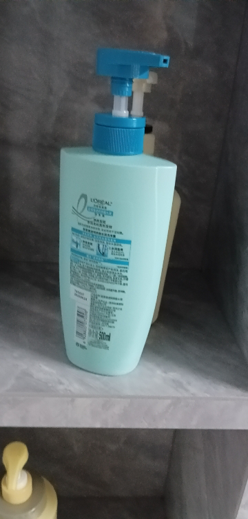 欧莱雅(LOREAL)透明质酸水润洗发露500ml(适合油性发质人群,水润洗发水)晒单图