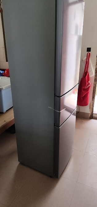 容声(Ronshen)218升 三门小型电冰箱 银色中门软冷冻三温区保鲜节能省电低噪家用租房BCD-218D11N晒单图