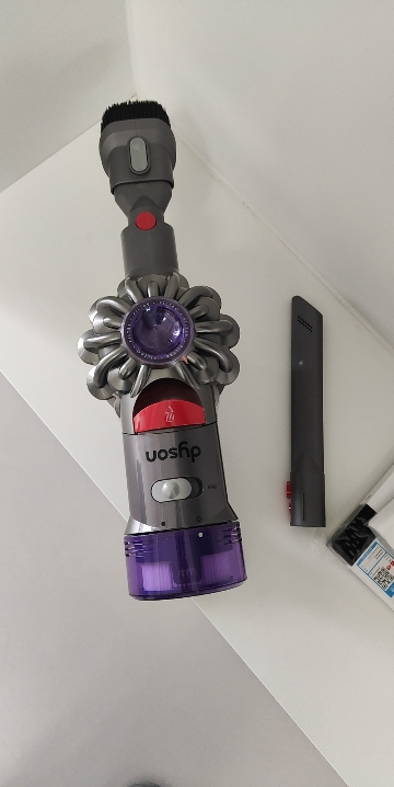 戴森(Dyson) V8 Slim Fluffy无绳吸尘器 轻量化设计 吸尘除螨一体 长续航 2024款晒单图