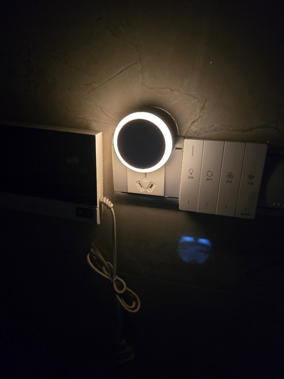 小米(MI)插电夜灯米家床头灯 自动感应发光 小夜灯光感应床头灯婴儿喂奶灯起夜灯 插座专用晒单图