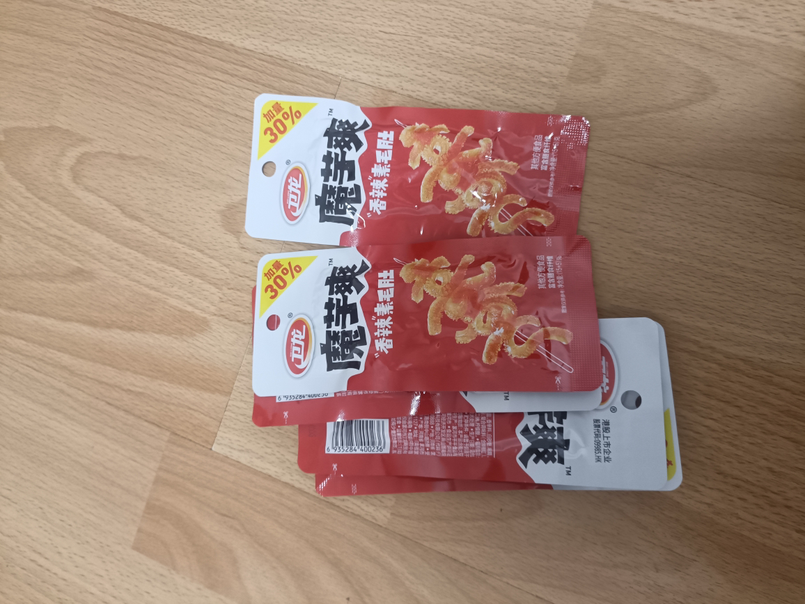 卫龙魔芋爽15g*5包素毛肚辣条素肉魔芋[香辣味]小包装吃货零食解馋小零食儿时休闲零食休闲食品小吃晒单图