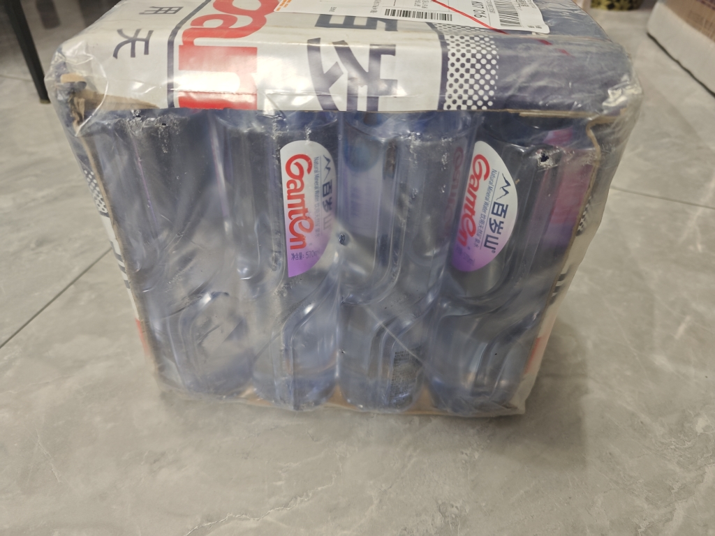 百岁山大瓶天然矿泉水570ml*12瓶饮用水车载家庭会议用水晒单图
