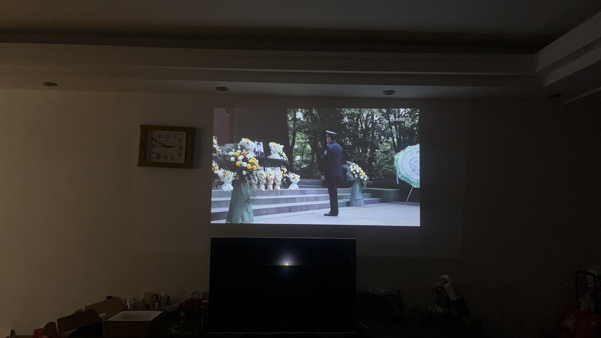 [全自动对焦]投影仪家用4K超高清1080P微型小型投影仪手机便携儿童智能智越家投影机家庭影院卧室投墙上晒单图