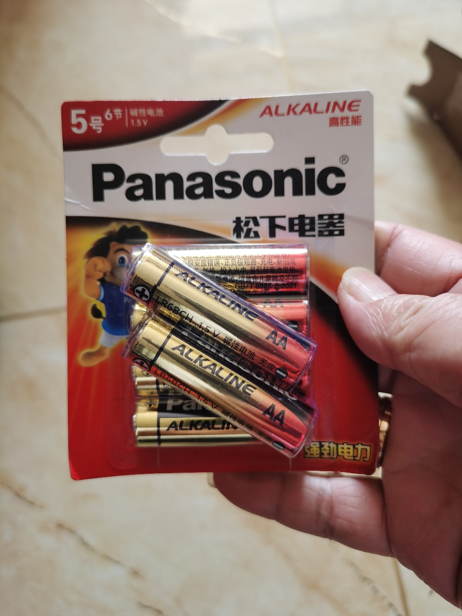 松下Panasonic 正品通用5号6粒五号耐用碱性干电池 儿童玩具/遥控器/挂钟/键盘电池晒单图