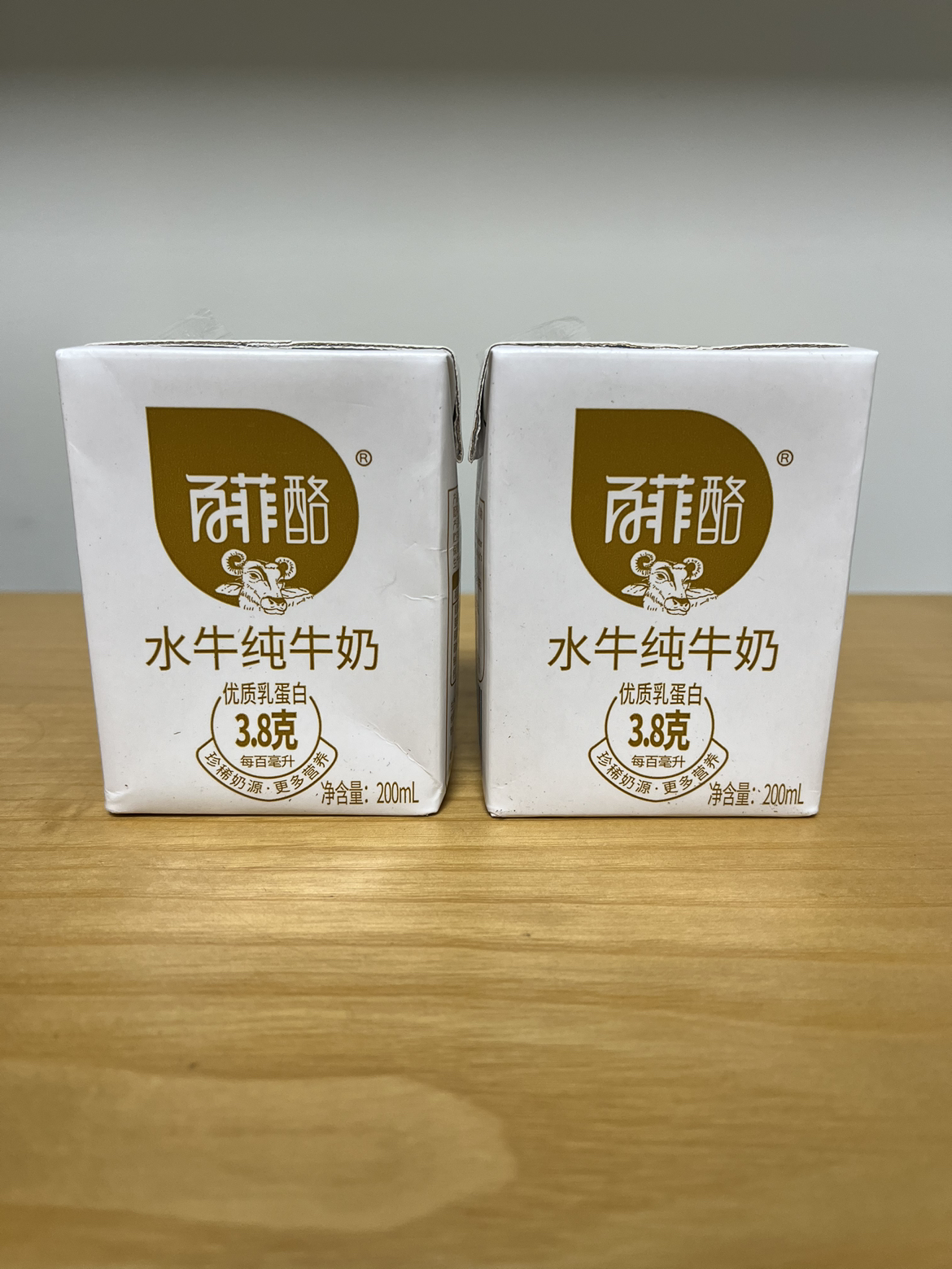 百菲酪 水牛纯牛奶 200ml*12盒 礼盒装晒单图