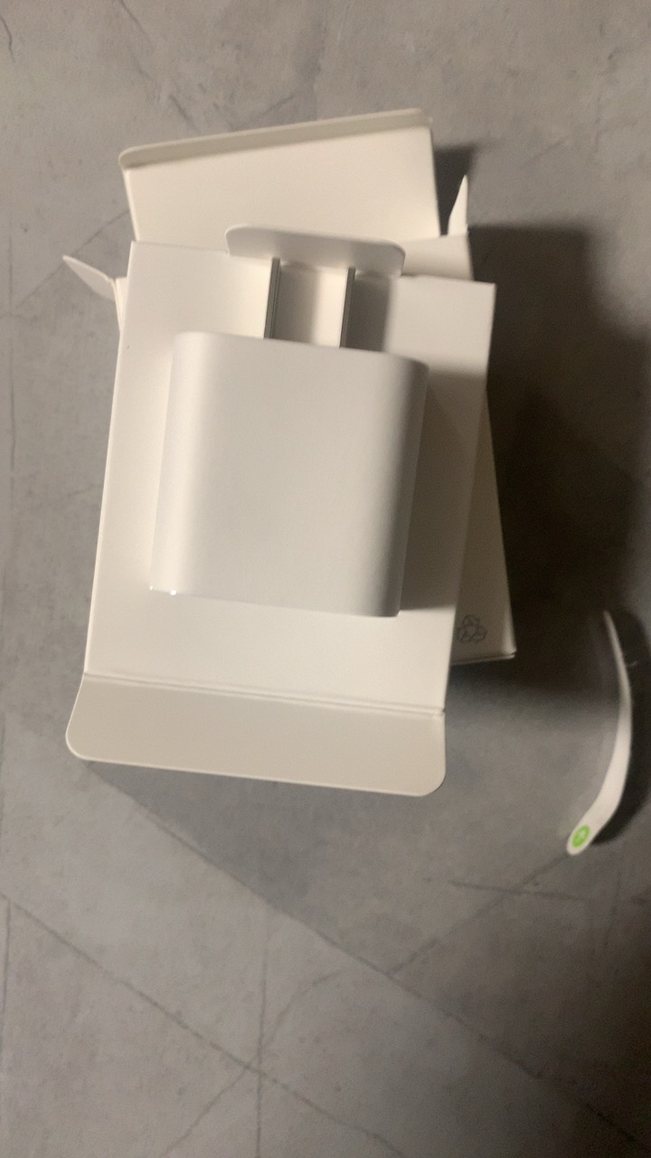 Apple原装20W USB-C电源适配器 快速充电器 原装充电头 适用于iPhone/iPad晒单图