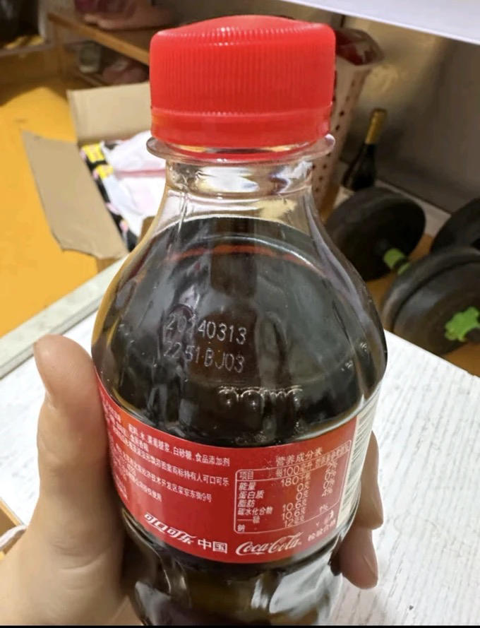 可口可乐碳酸饮料经典口味可乐小瓶装汽水300ml*6瓶苏宁宜品推荐晒单图