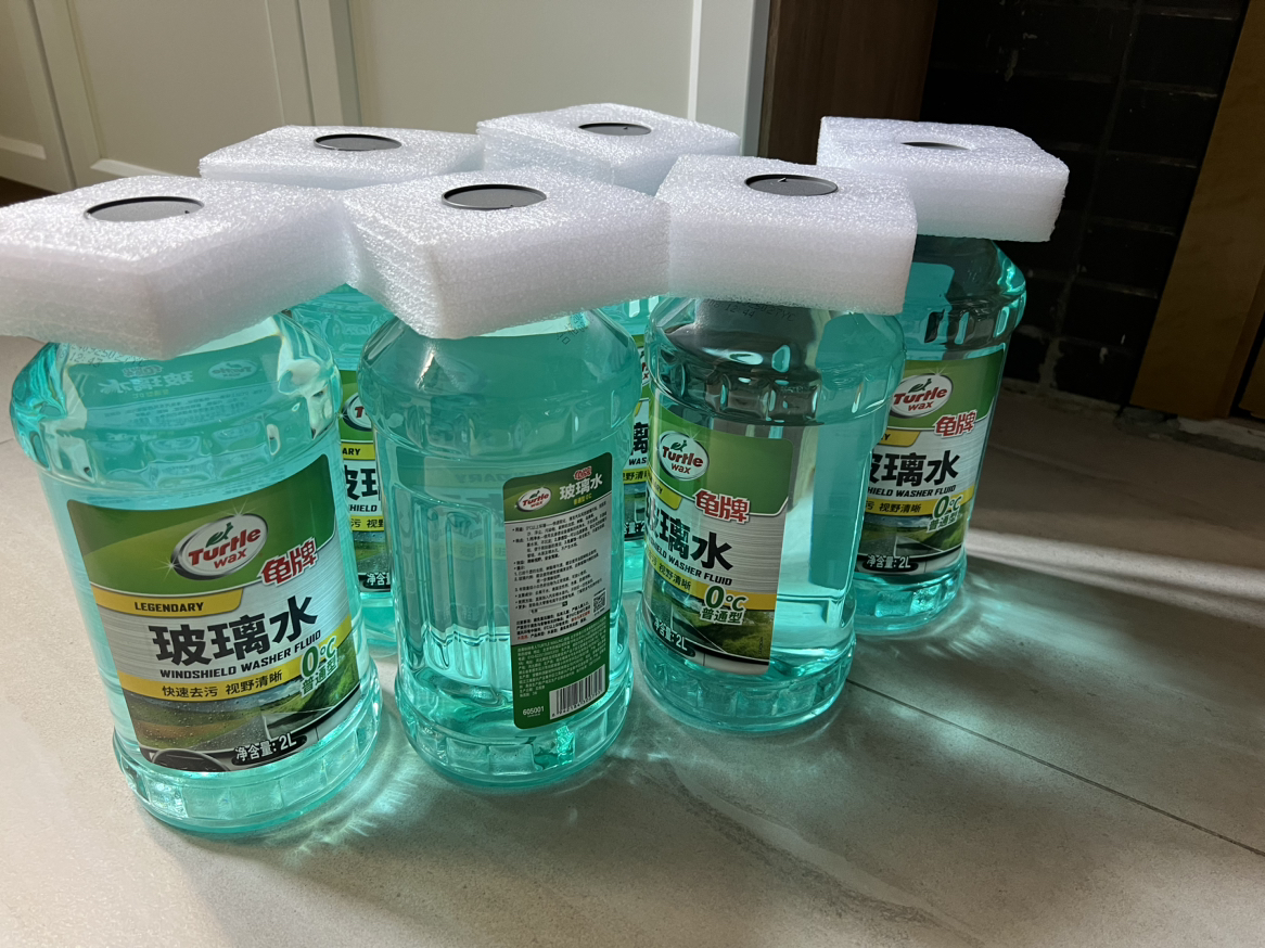 龟牌(Turtle Wax)玻璃水0℃(G-4081R)汽车用品挡风玻璃清洁剂润滑雨刮器清洗剂非浓缩2L 6瓶装晒单图