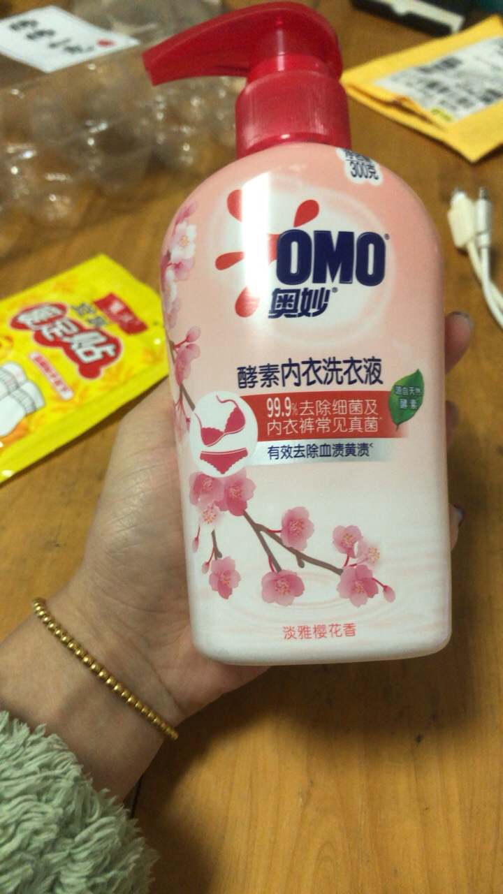 奥妙(OMO)酵素内裤内衣洗衣液樱花300g 除真菌 去血渍 专用 抑菌 女士晒单图