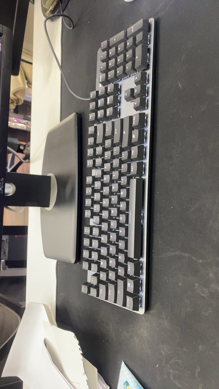 罗技(Logitech)K845机械键盘 有线办公键盘全尺寸 办公电脑打字专用 TTC红轴晒单图