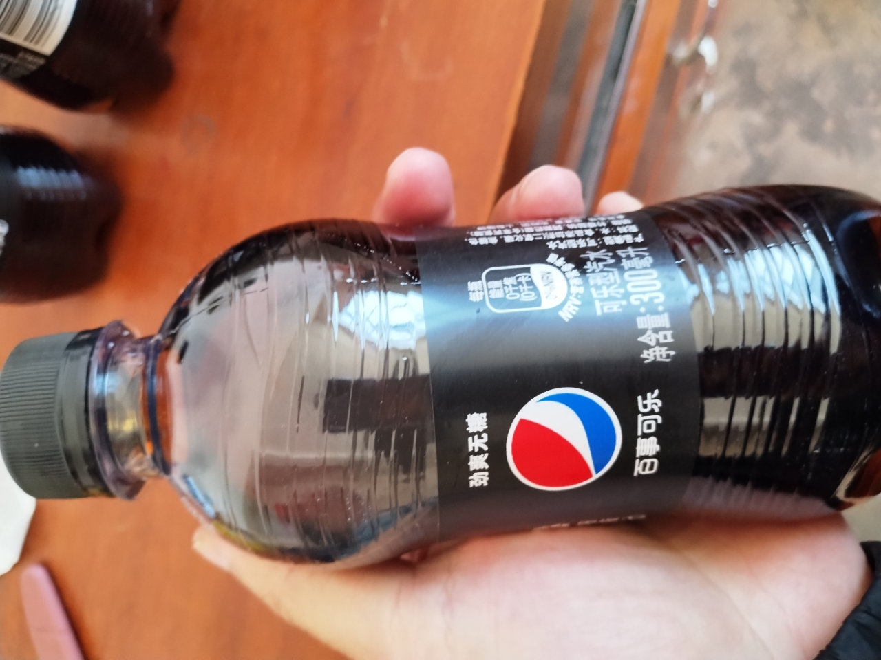 百事可乐 无糖 Pepsi 碳酸饮料 汽水可乐 小胶瓶 300ml*4瓶装晒单图