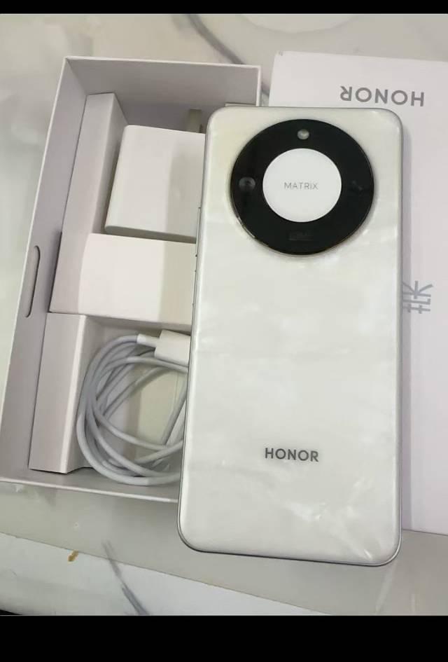 [全新]荣耀X60 月影白 8GB+128GB 天玑7025-Ultra 5G芯 十面抗摔防水耐磨 5800mAh大电池 超清晰一亿像素 5G手机晒单图