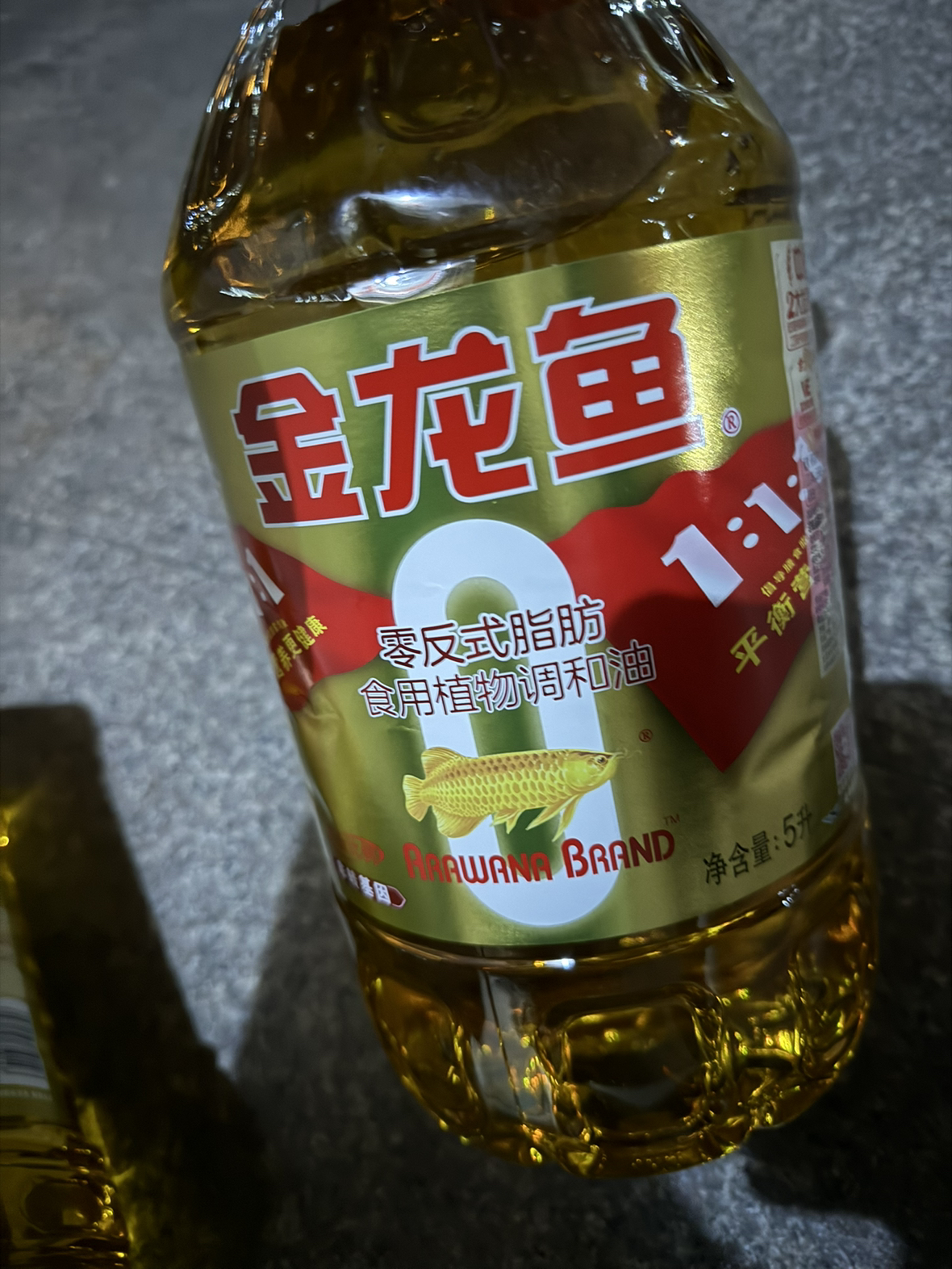 金龙鱼 黄金比例食用植物调和油 5L(非转)桶装食用油 炒菜烹饪煎炸家用油晒单图