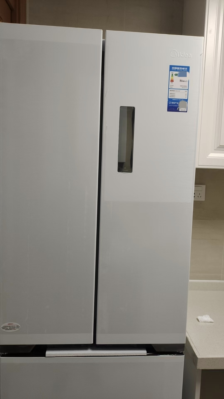 美的(Midea)M60系列超薄可嵌入式一级变频除菌法式多门四开门家用无霜白色大容量智能电冰箱MR-421WUFPZE晒单图