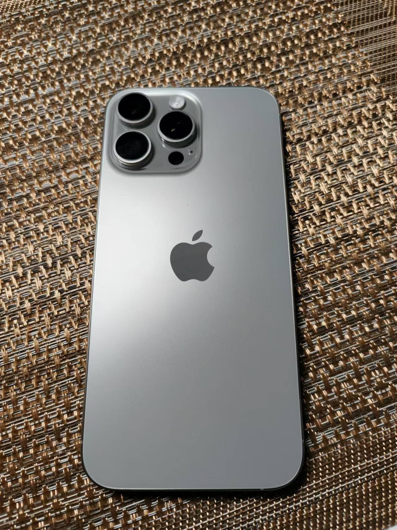 Apple iPhone 16 Pro Max 512G 原色移动联通电信5G双卡双待手机晒单图
