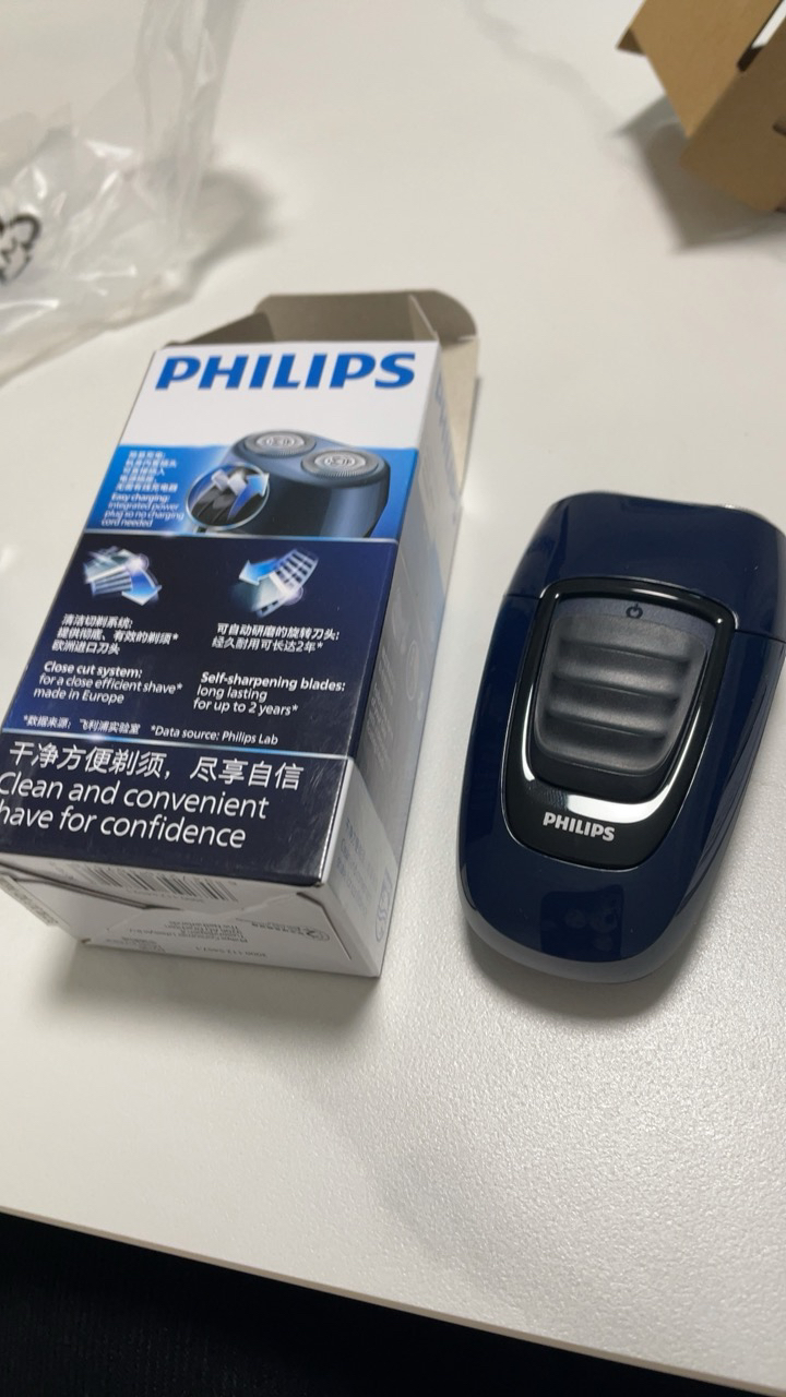 飞利浦(PHILIPS) 电动剃须刀 男士旋转式刮胡须刀 经典PQ系列 实用生日礼物送男友送父亲 充电款PQ190/16晒单图