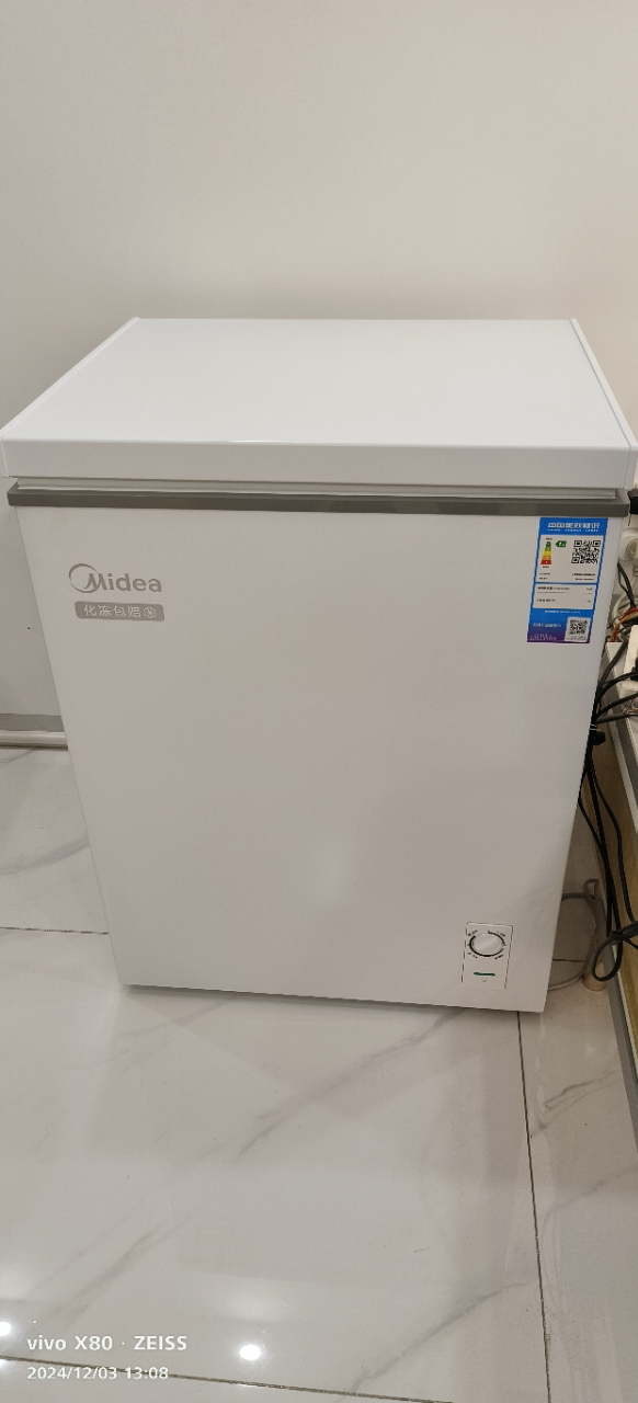 美的(Midea)冰柜143升低霜家用囤货小冷柜冷藏冷冻转换 一级能效母婴母乳小冰箱 BD/BC-143KMD(E)晒单图