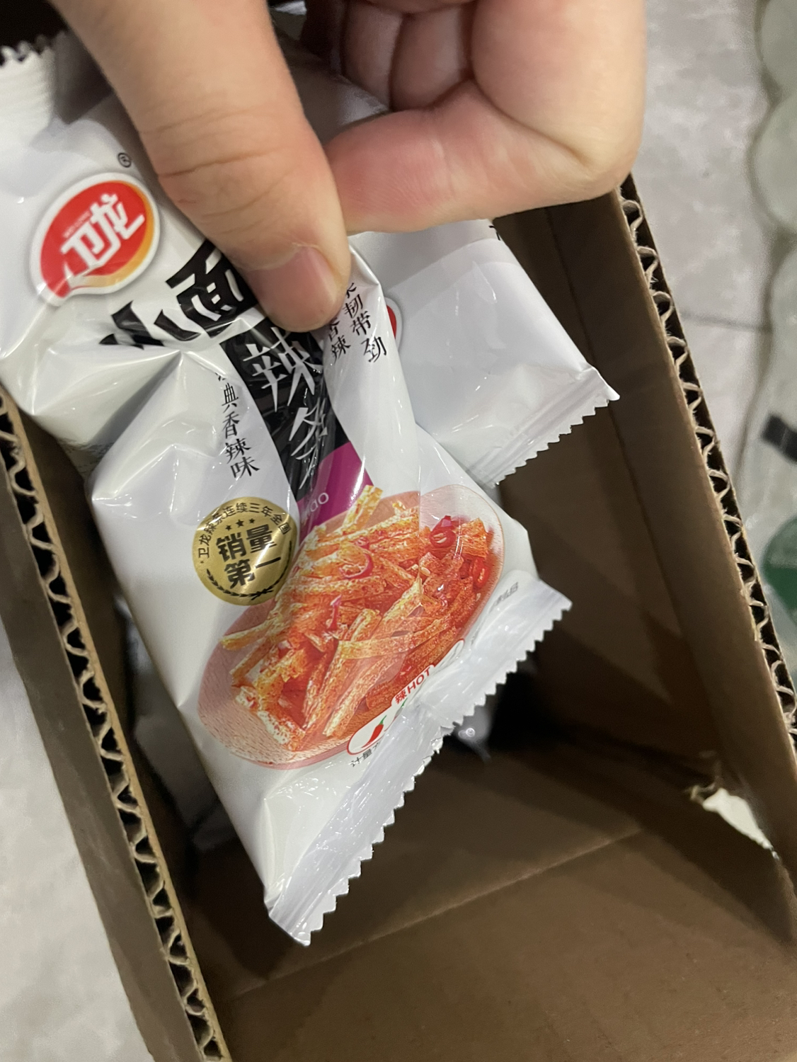 卫龙辣条小面筋散装20小包香辣网红小吃休闲零食品素肉聚餐晒单图