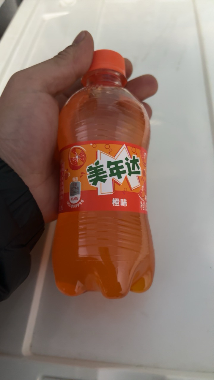 百事可乐 美年达 Mirinda 橙味汽水 碳酸饮料 300ml*6瓶 (新老包装随机发货)晒单图