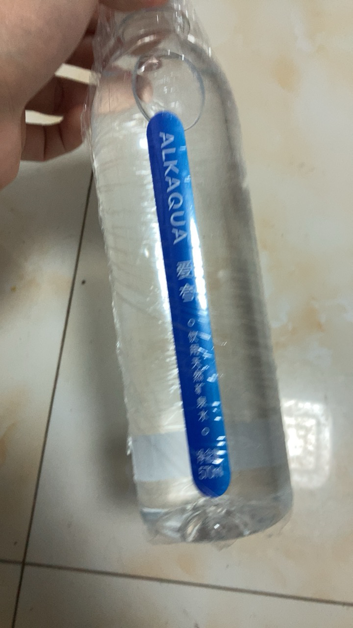 统一 爱夸 天然矿泉水 570ml*4瓶装晒单图