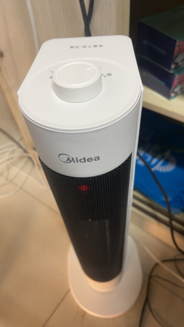 美的(Midea)取暖器/暖风机/电暖气家用/干衣机/热风机速热广角摇头节能电暖器/电暖风HFV20D晒单图